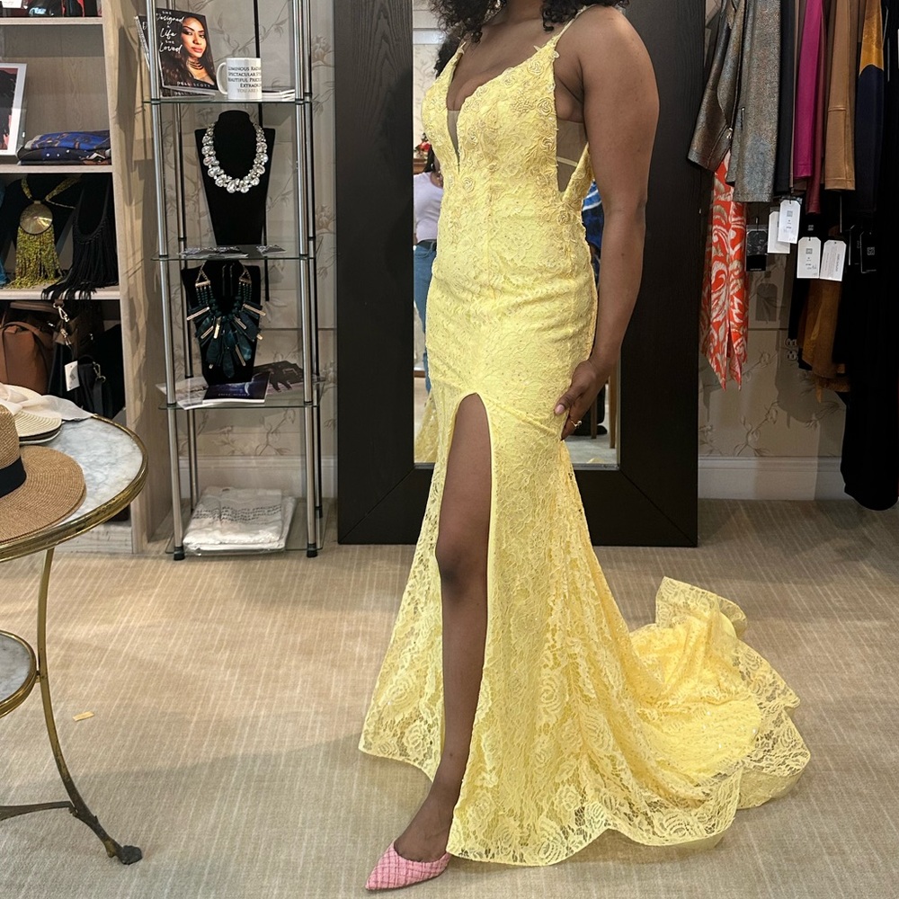 Yellow Dave and Johnny Gown